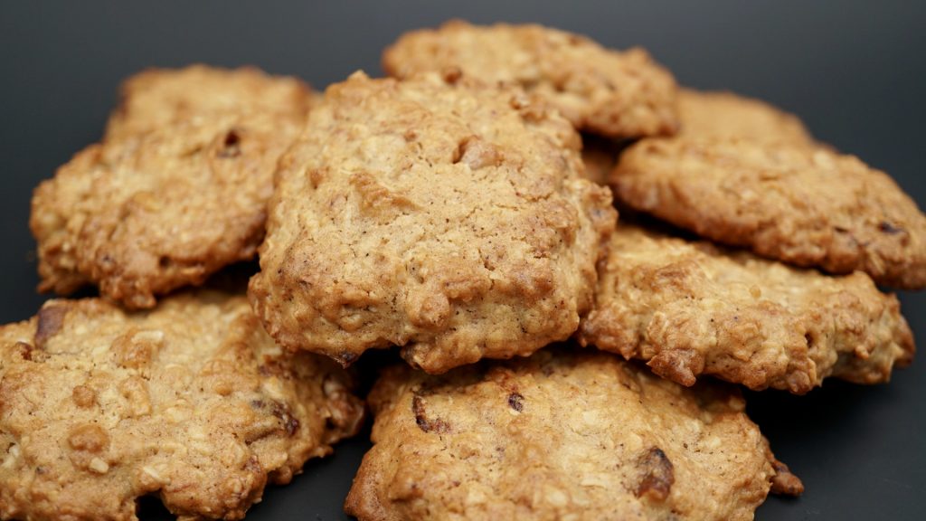 Date and walnut cookies