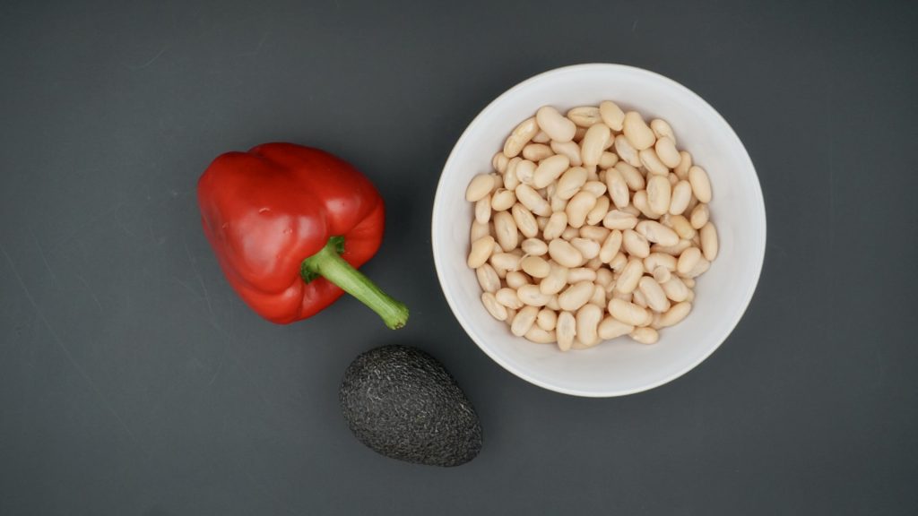 Avocado, red pepper and cannellini beans