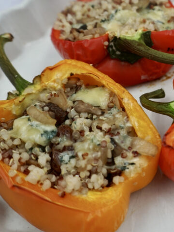 Sweet peppers with blue cheese and quinoa