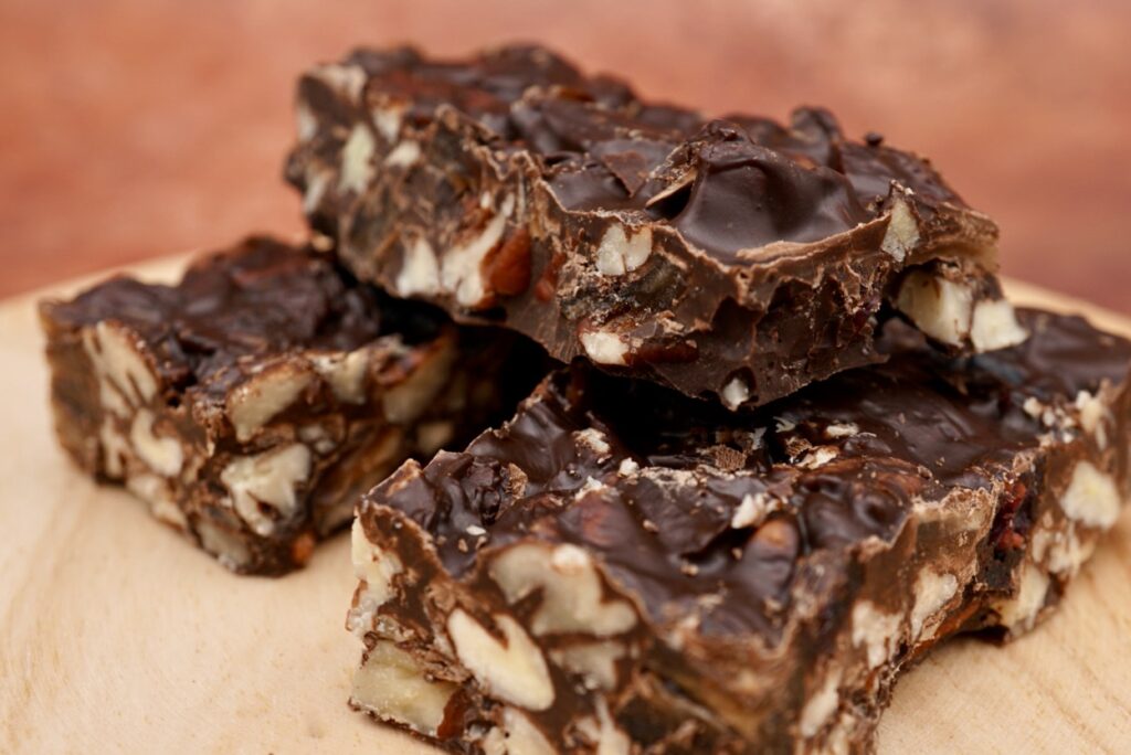 Chocolate date and nut bars
