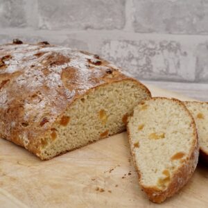 Apricot and cashew loaf