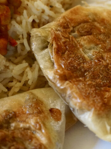 Vegetable samosas with filo pastry