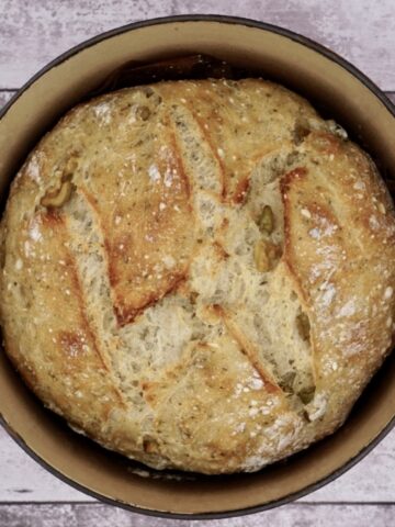 No knead olive bread