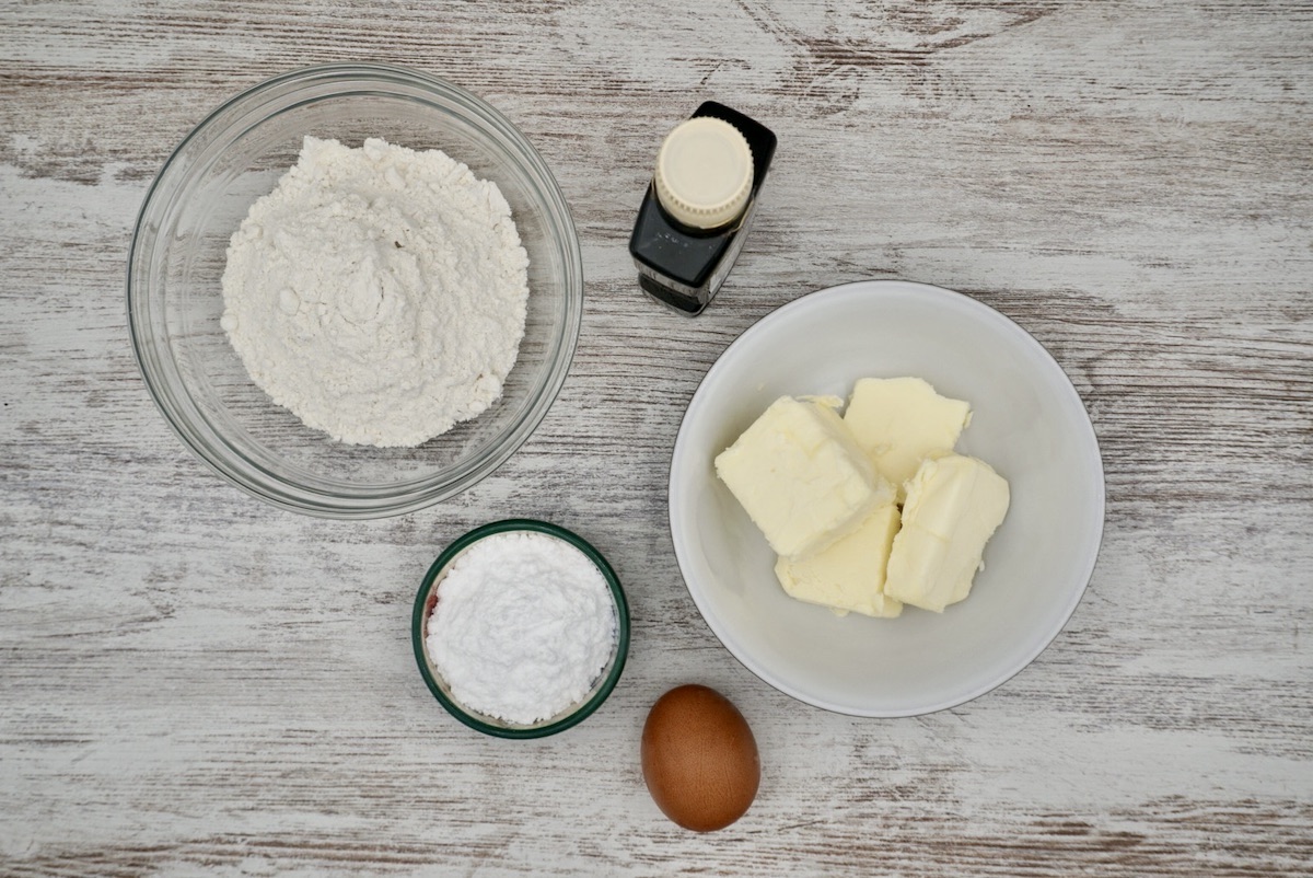 Ingredients for sweet shortcrust pastry