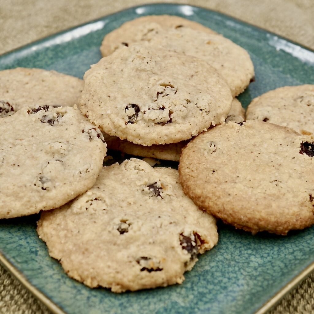 Raisin and spice shortbread biscuits
