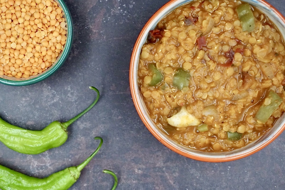 Spicy lentils with peppers
