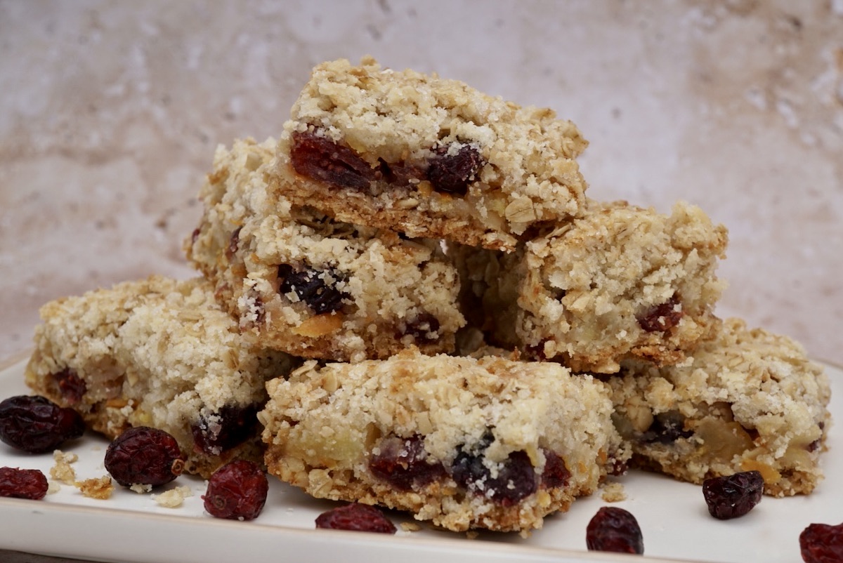 Cranberry and apple crumble bars