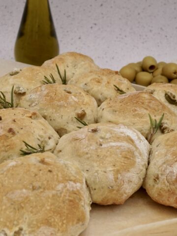 Rosemary and olive rolls