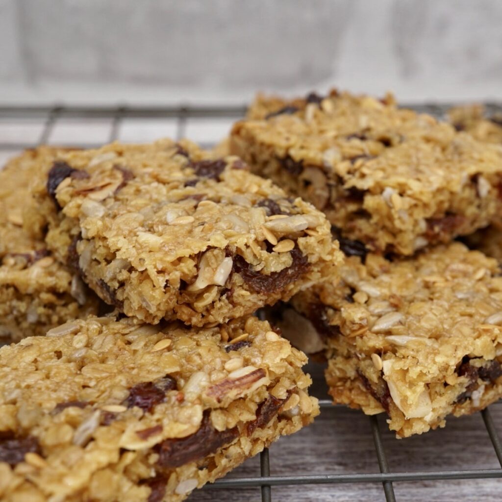 Honey flapjacks with fruit and nuts (without golden syrup) Veggie Ideas