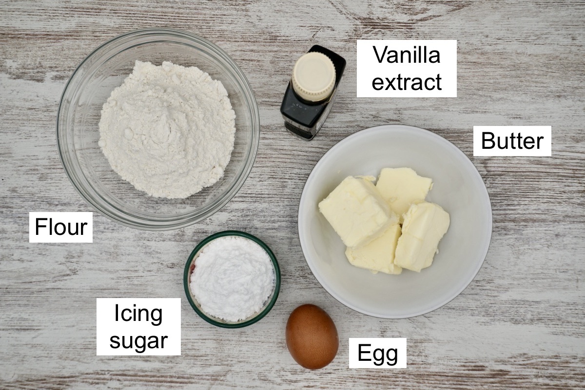 Labelled ingredients for sweet shortcrust pastry.